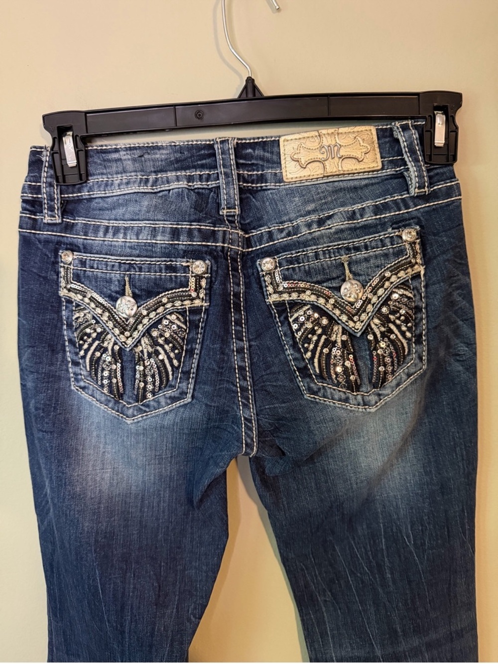 Gorgeous Miss Me Signature Boot Jeans Wing Embellished Pockets 29-1/2” Inseam